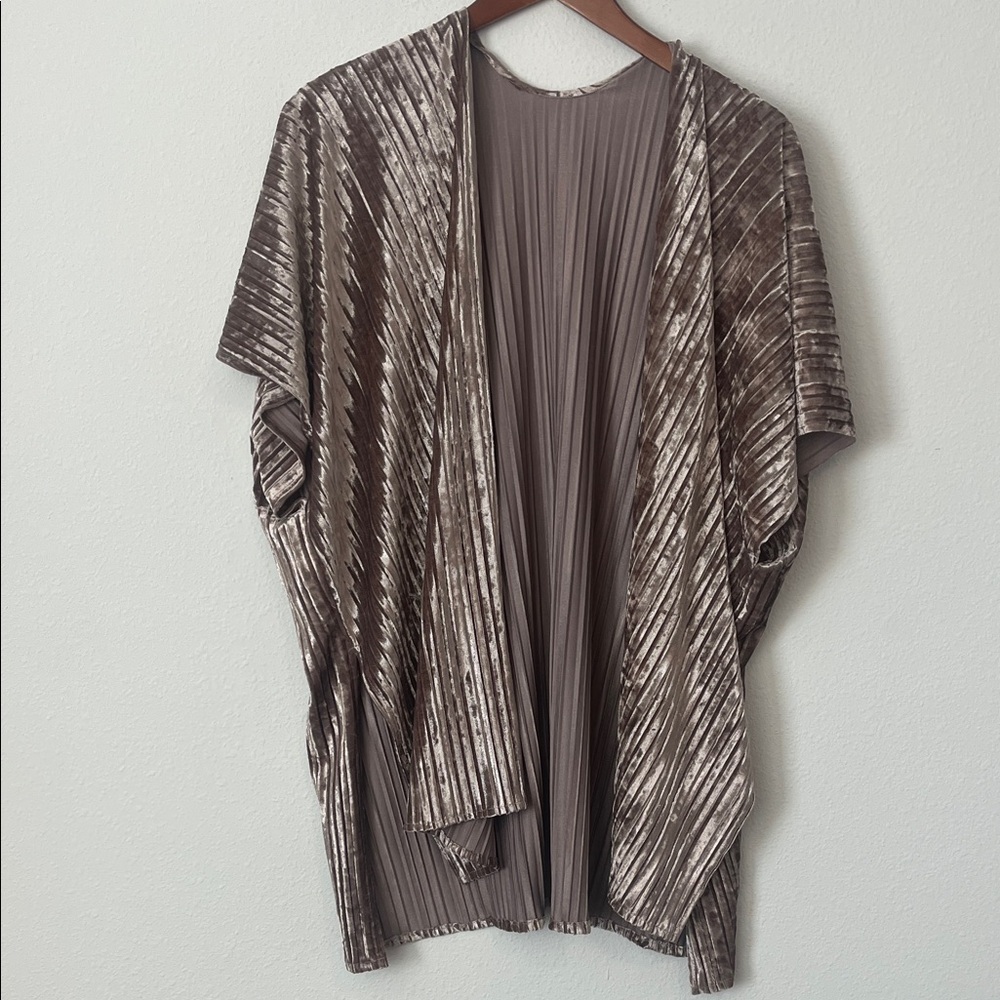 BOUTIQUE Velvet Metallic Beige Kimono